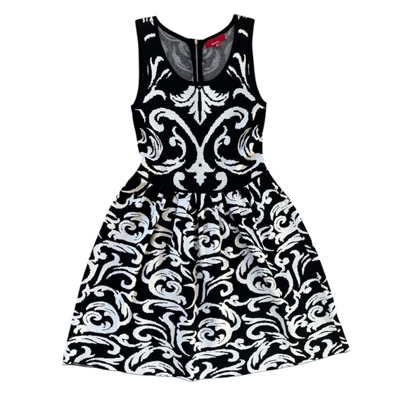 Red by Saks Fifth Avenue Elegant Black and White Patterned Drop Waist Dress - Picture 1 of 11
